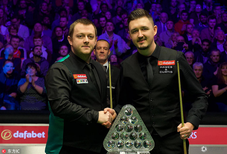 峰对决的展 峰对决的展