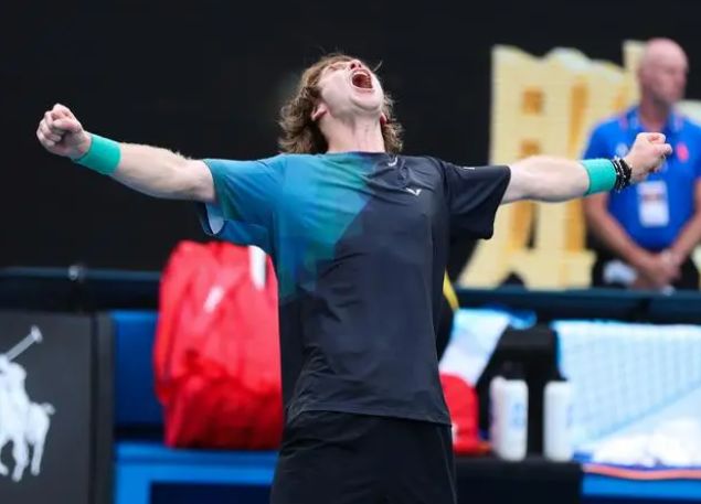 居热带的地 居热带的地